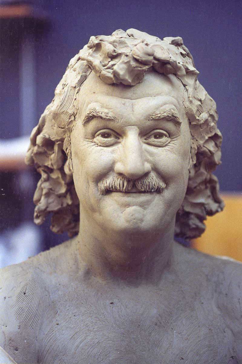 Sculpture of Billy Connolly by Karen Newman