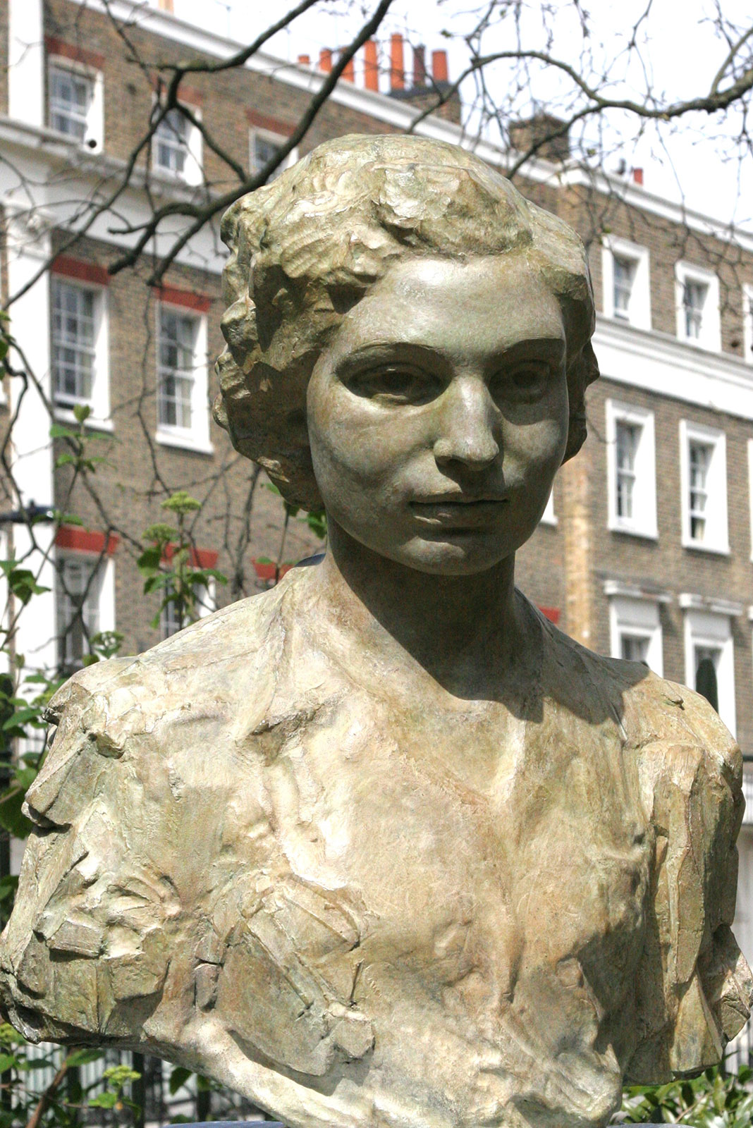 Sculpture of Noor Inayat Khan, GC, Croix de Guerre by Karen Newman